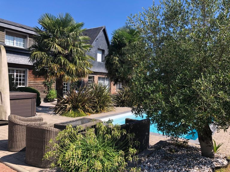 Norman house 9 Rooms for sale on LA LONDE (76500)