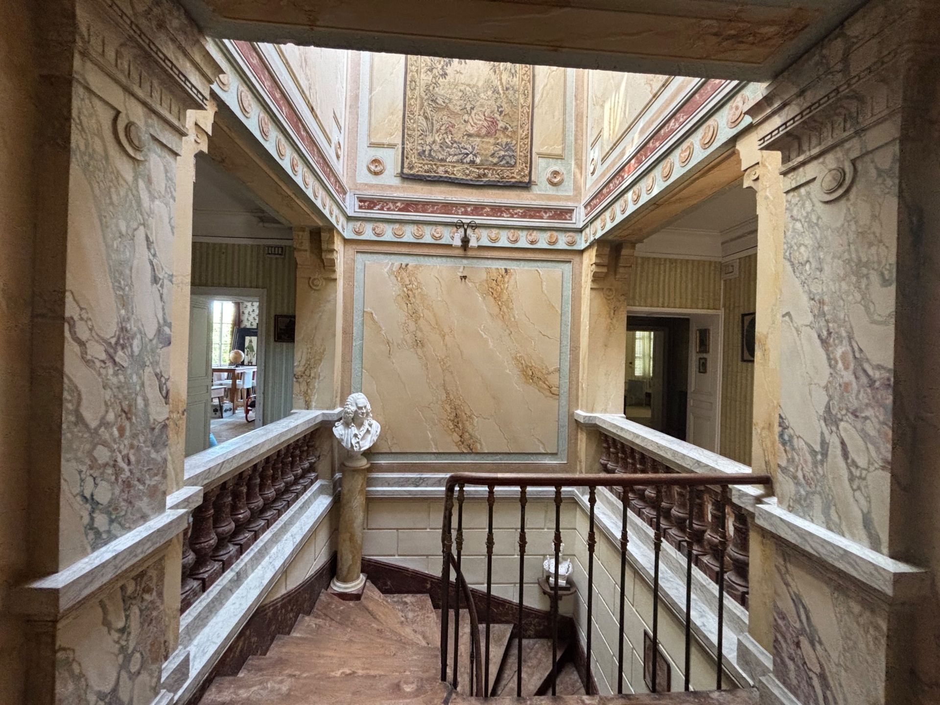 house 19 Rooms for sale on GRANDCAMP MAISY (14450)