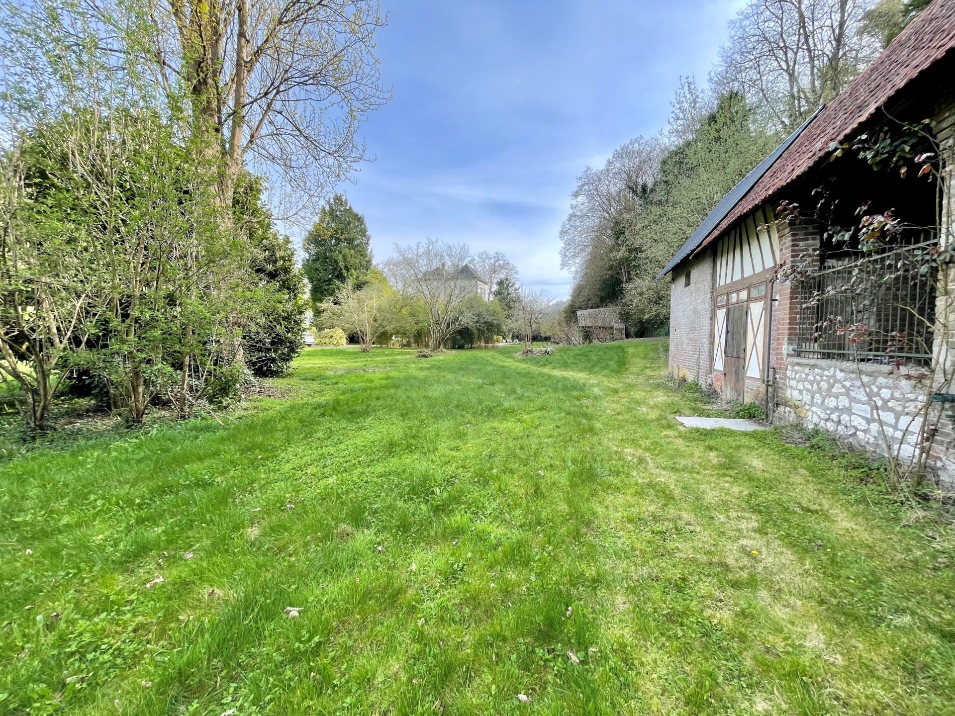 mansion 10 Rooms for sale on CAUMONT (27310)