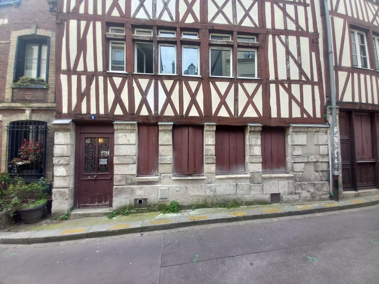 apartment 4 Rooms for sale on ROUEN (76000)