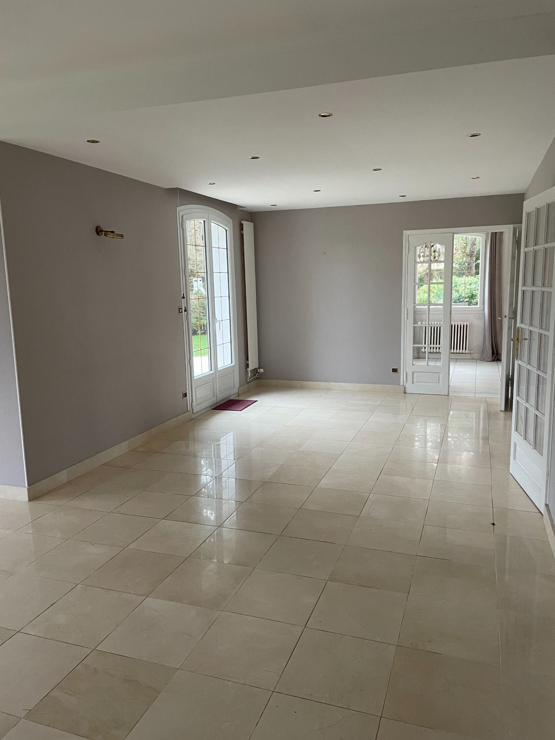 mansion 9 Rooms for sale on ST ETIENNE DU ROUVRAY (76800)