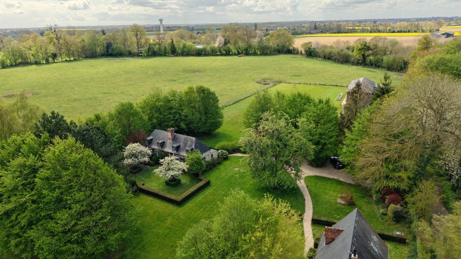 maison 10 Pièces en vente sur MORAINVILLE JOUVEAUX (27260)