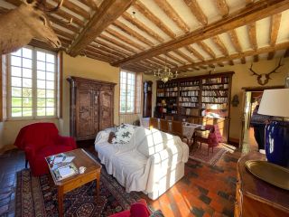 house 14 Rooms for sale on VIERVILLE SUR MER (14710)