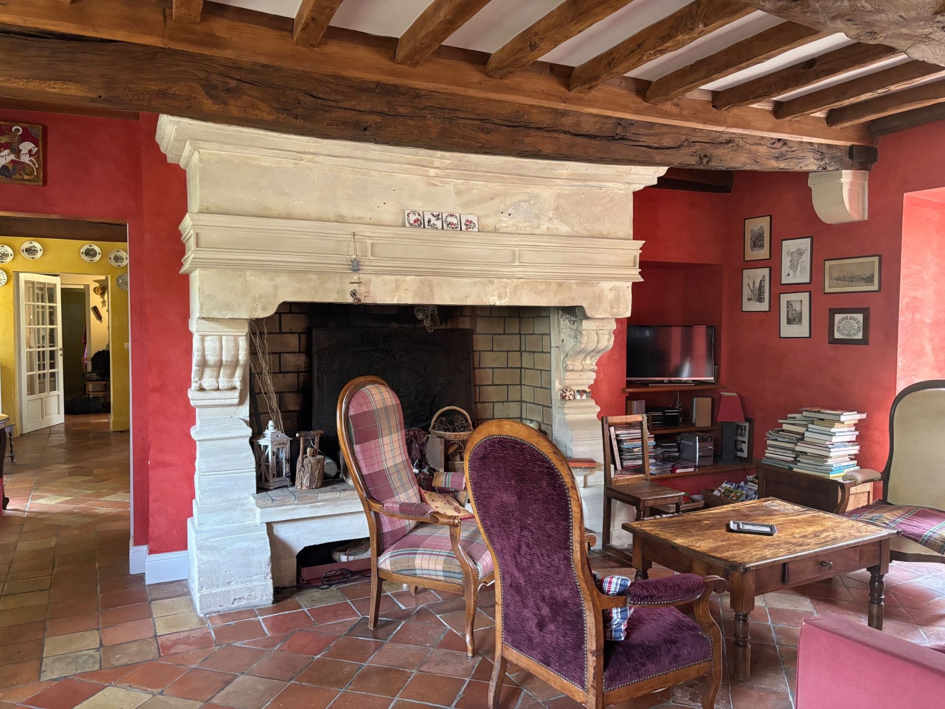 house 9 Rooms for sale on BAYEUX (14400)