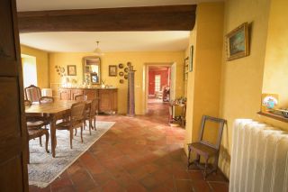 house 9 Rooms for sale on BAYEUX (14400)