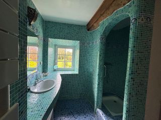 house 9 Rooms for sale on BAYEUX (14400)