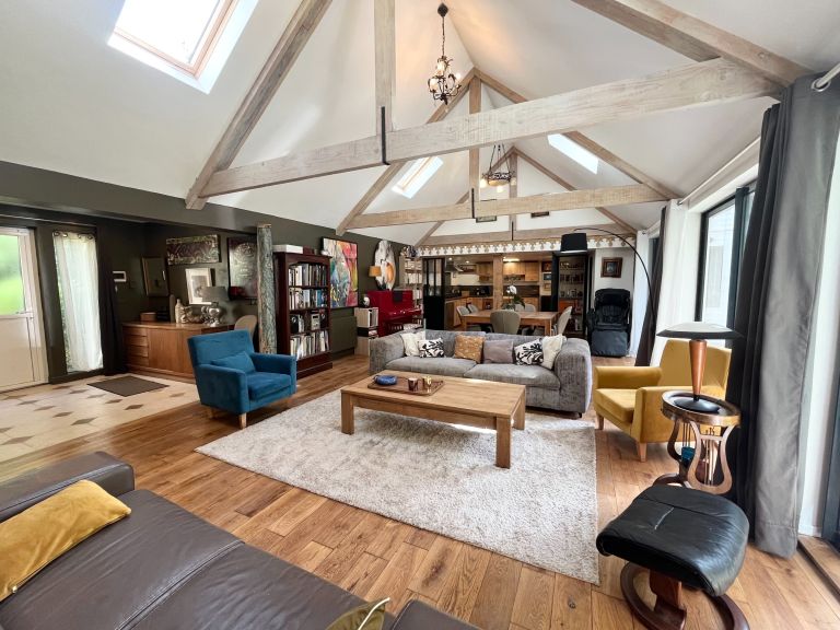 townhouse 10 Rooms for sale on ROUEN (76000)