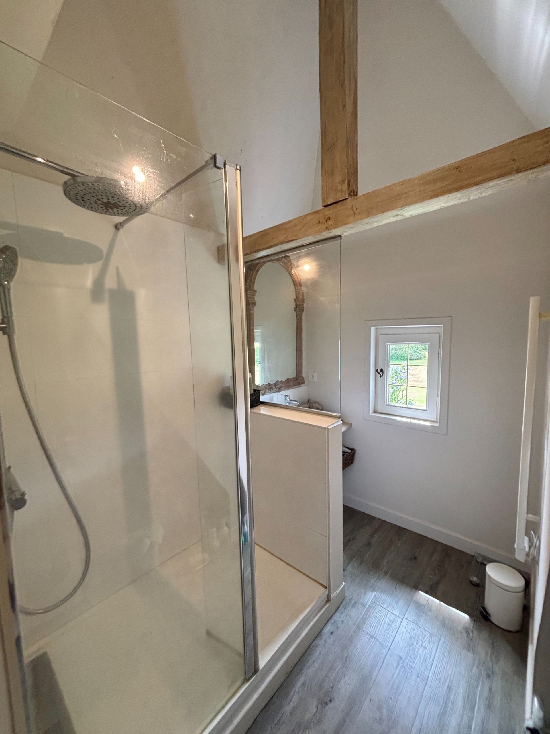 house 8 Rooms for sale on GLANVILLE (14950)