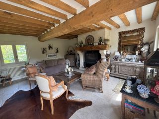 house 8 Rooms for sale on GLANVILLE (14950)