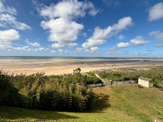 house 11 Rooms for seasonal rent on BENERVILLE SUR MER (14910)