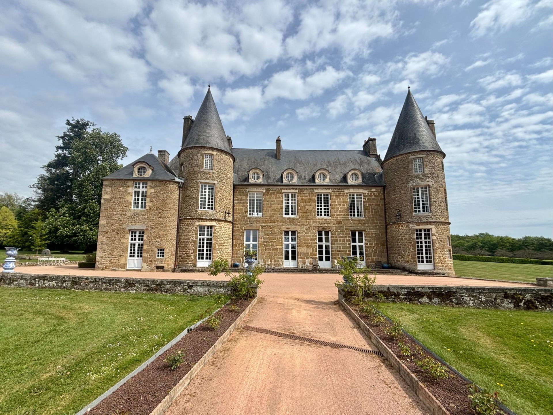 castle 20 Rooms for sale on GIEL COURTEILLES (61210)