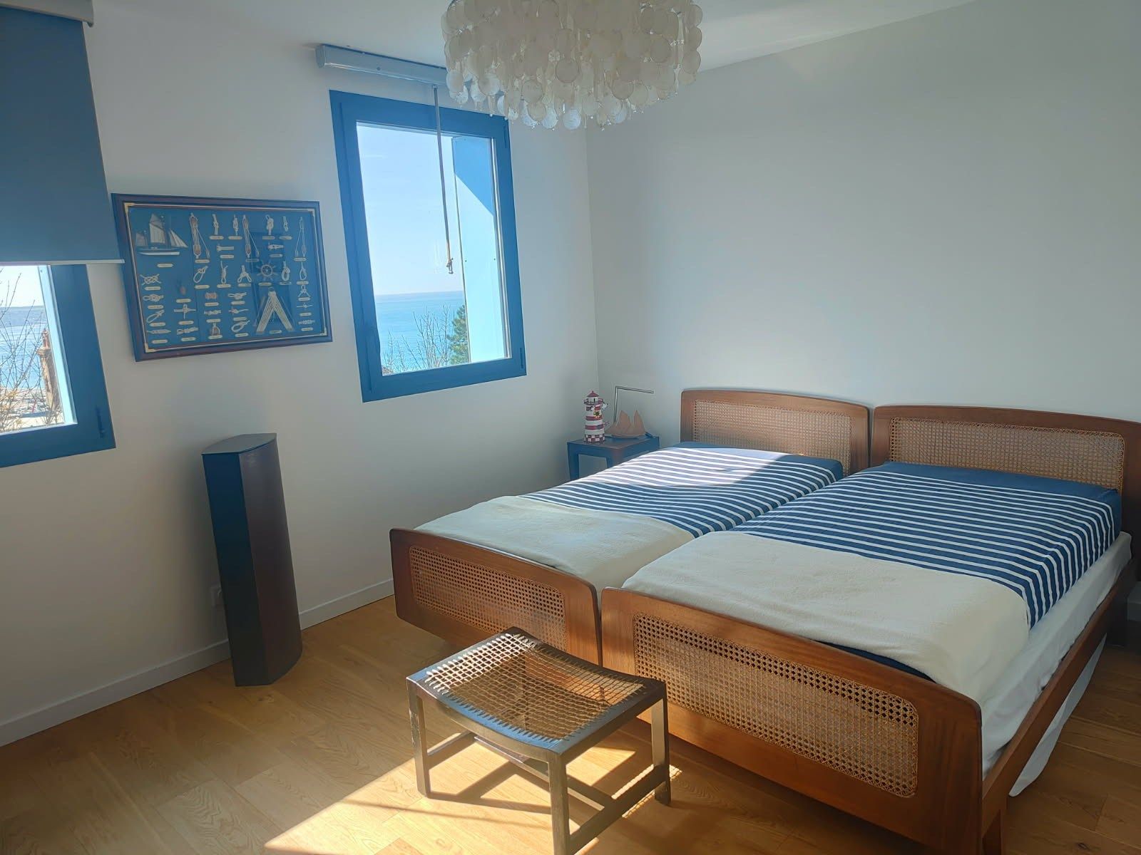 contemporary house 10 Rooms for sale on FECAMP (76400)