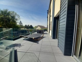 contemporary house 10 Rooms for sale on MALAUNAY (76770)