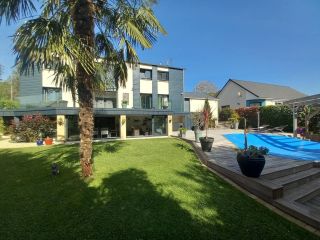 contemporary house 10 Rooms for sale on MALAUNAY (76770)