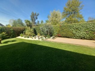 contemporary house 10 Rooms for sale on MALAUNAY (76770)
