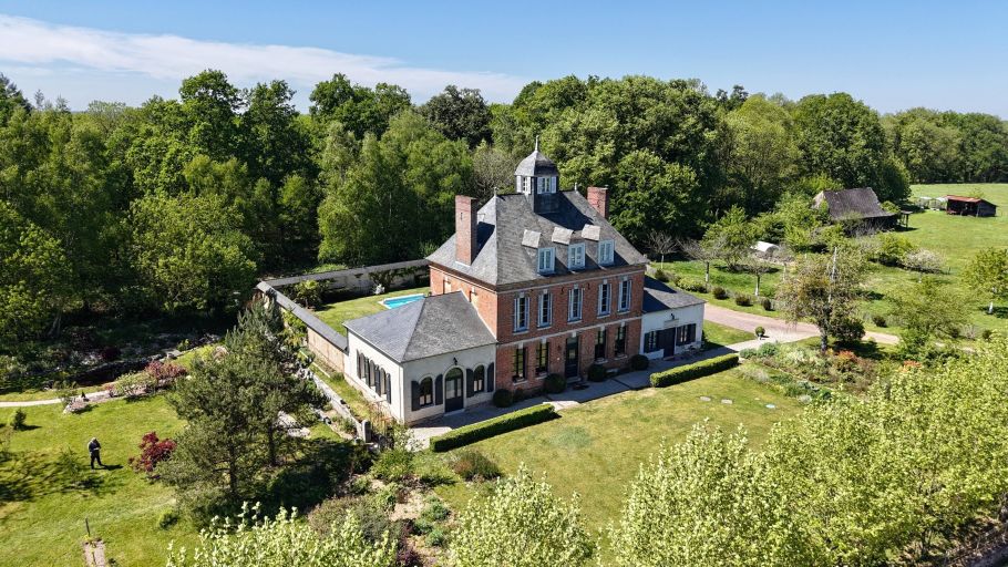 property 8 Rooms for sale on CORNEVILLE SUR RISLE (27500)