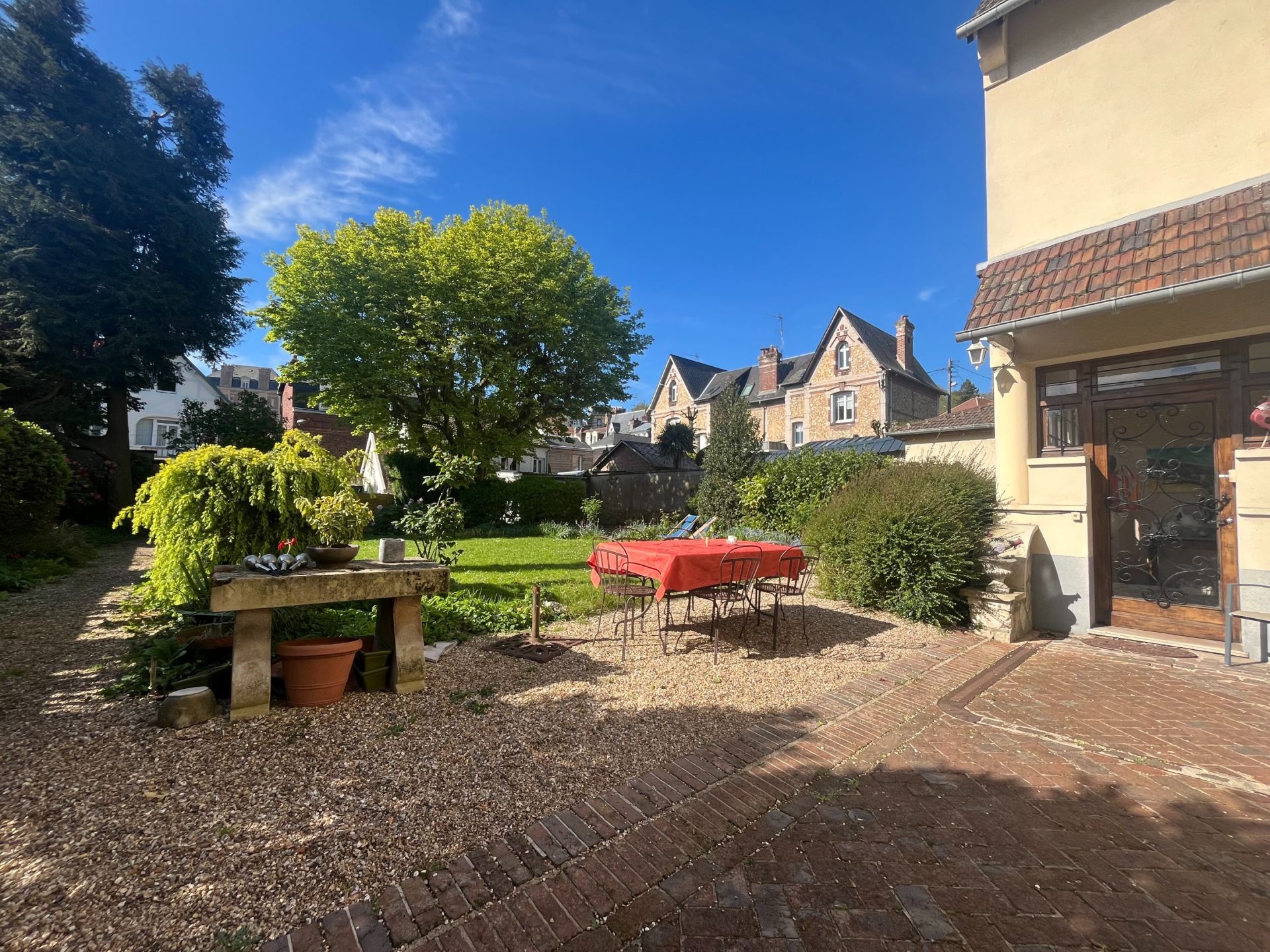 house 8 Rooms for sale on MONT ST AIGNAN (76130)