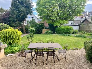 house 8 Rooms for sale on MONT ST AIGNAN (76130)