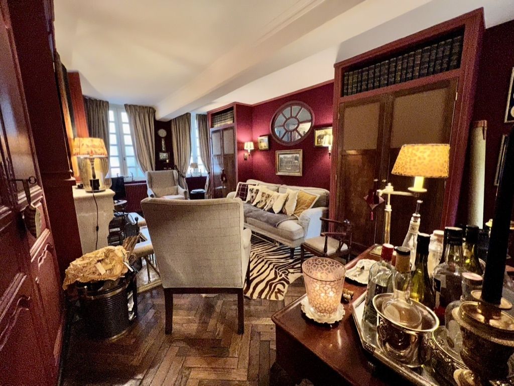 house 7 Rooms for seasonal rent on HONFLEUR (14600)
