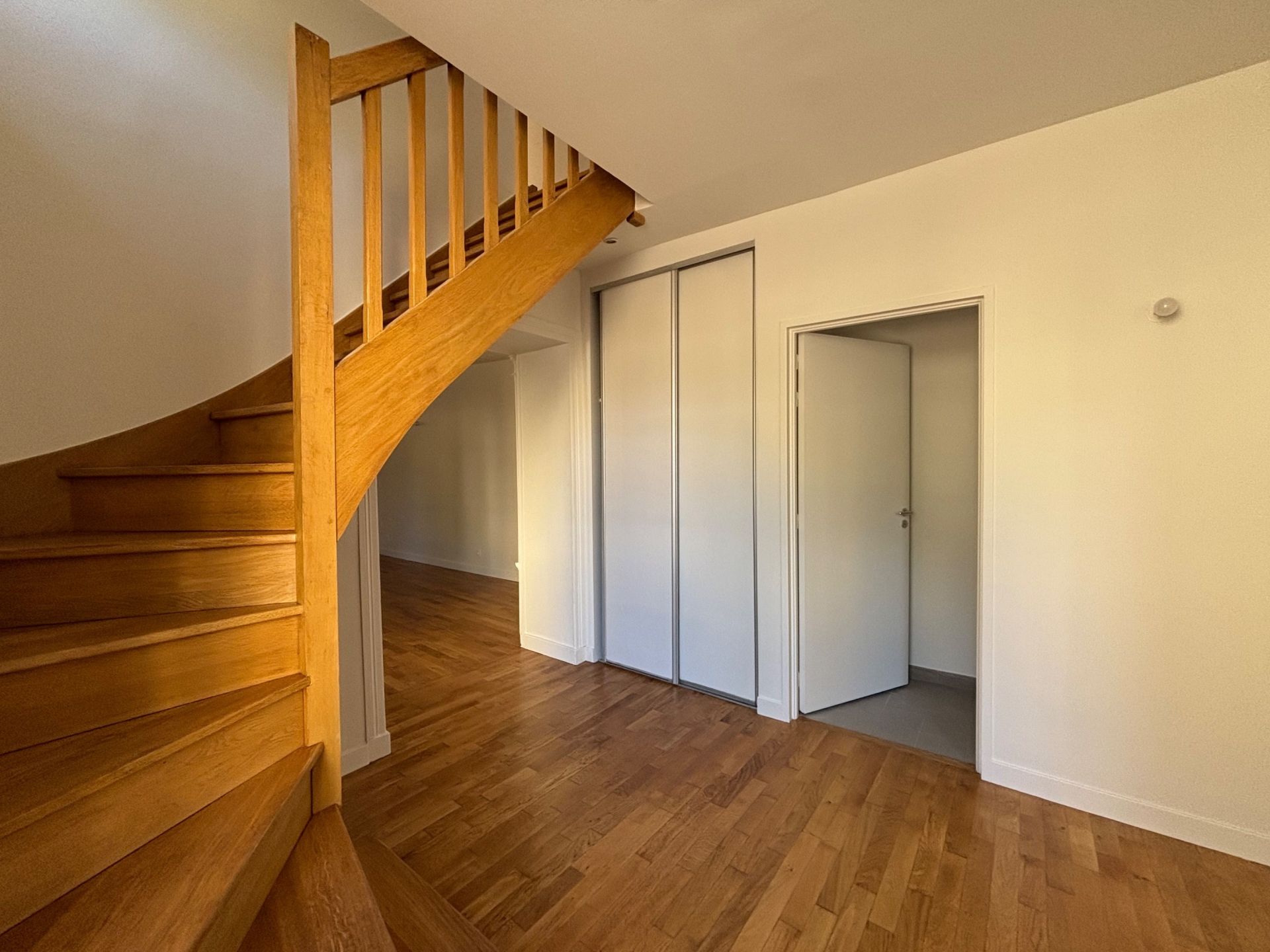 house 4 Rooms for sale on BAYEUX (14400)