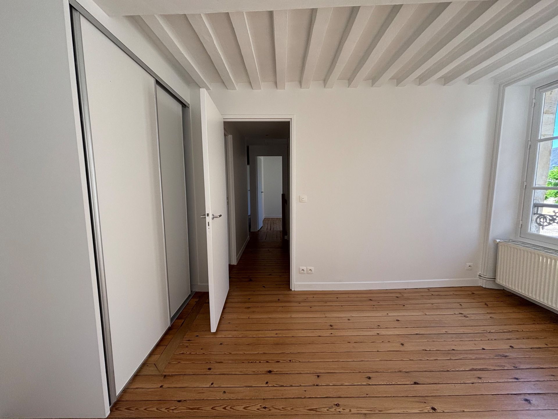 house 4 Rooms for sale on BAYEUX (14400)
