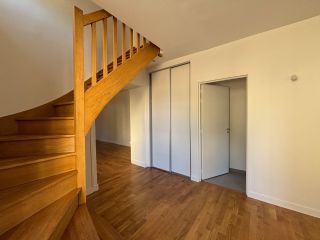 house 4 Rooms for sale on BAYEUX (14400)