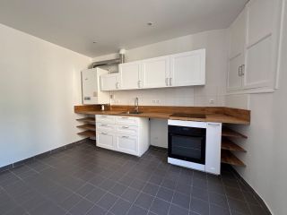 house 4 Rooms for sale on BAYEUX (14400)