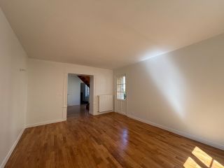 house 4 Rooms for sale on BAYEUX (14400)