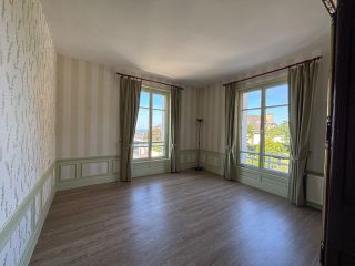 house 8 Rooms for sale on GRANVILLE (50400)