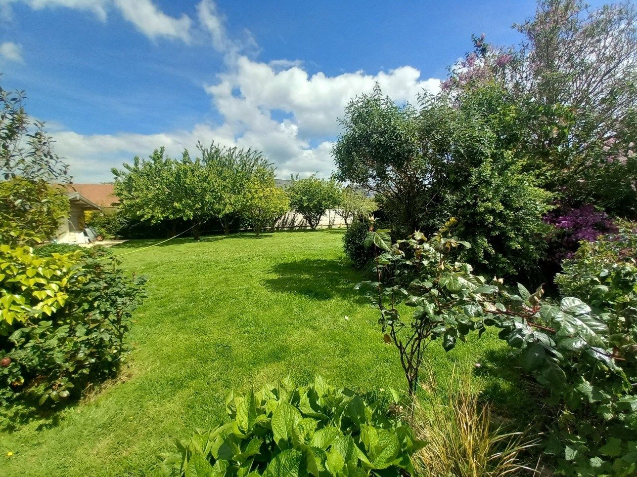 house 9 Rooms for sale on ST REMY BOSCROCOURT (76260)