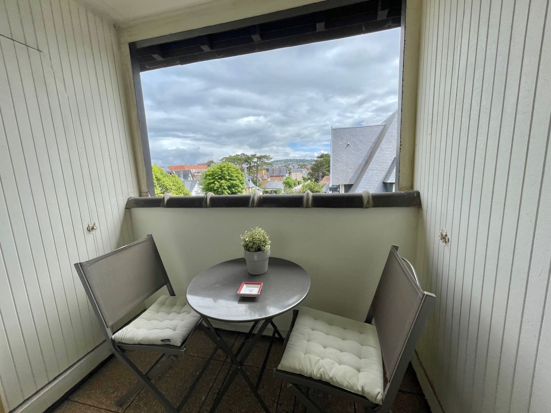 apartment 2 Rooms for sale on DEAUVILLE (14800)