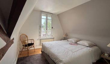 maison 8 Pièces en vente sur DEAUVILLE (14800)
