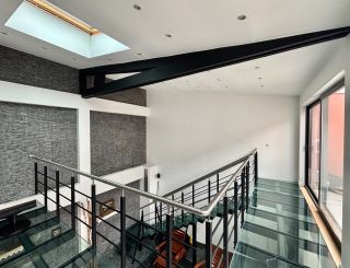 house 7 Rooms for sale on DEAUVILLE (14800)