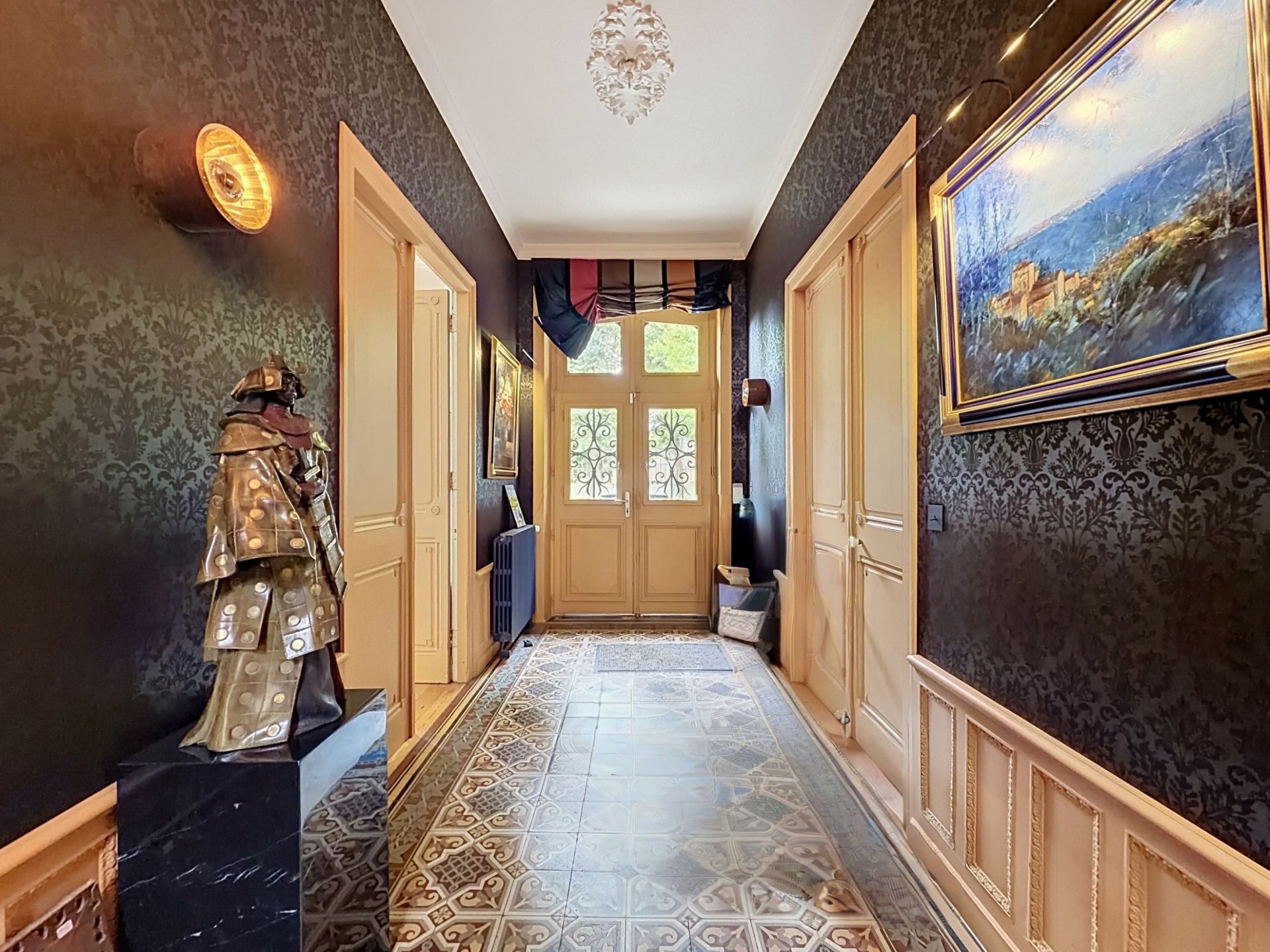 house 9 Rooms for sale on BAYEUX (14400)