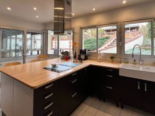 house 11 Rooms for sale on FECAMP (76400)