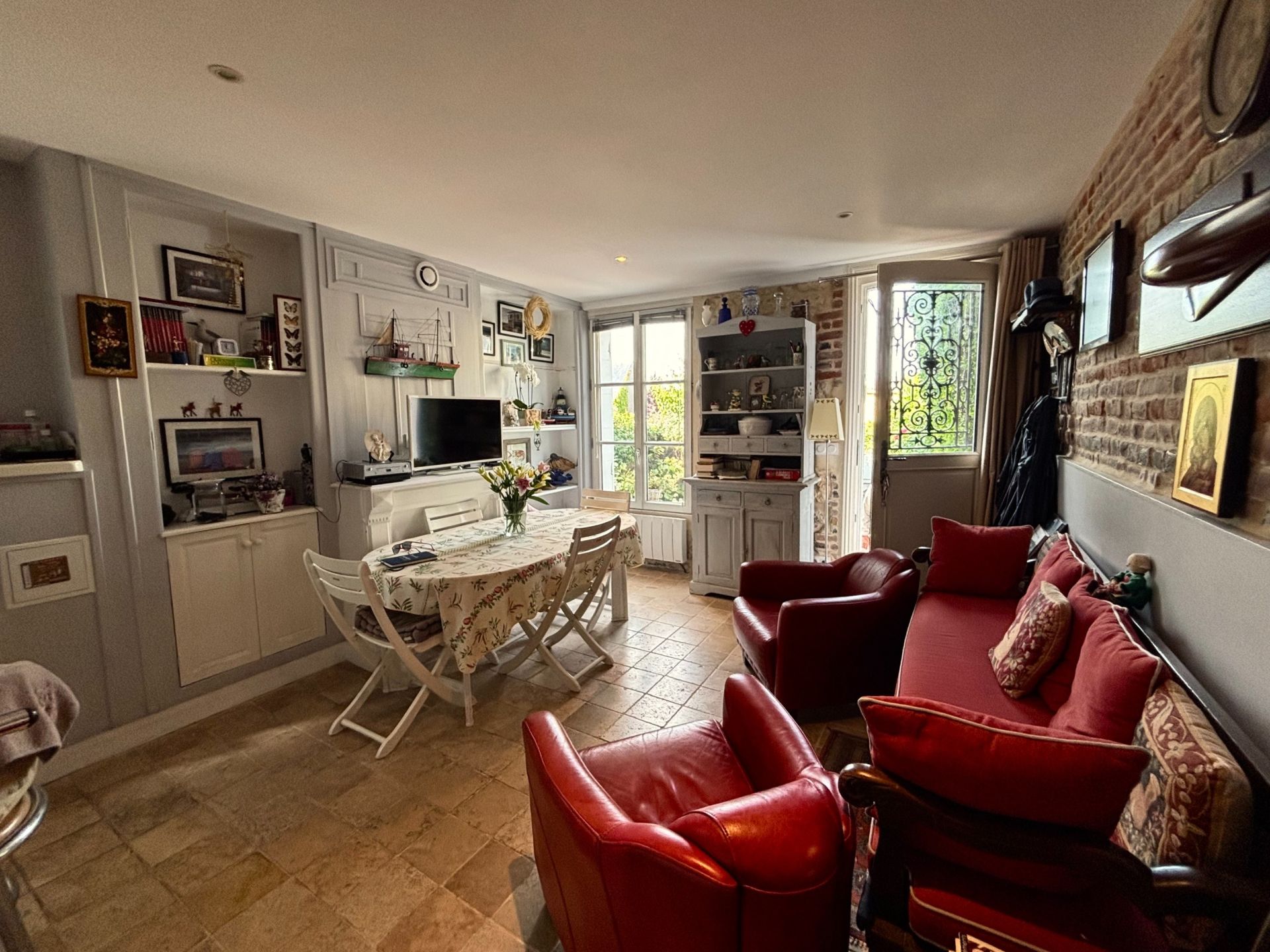 house 4 Rooms for sale on TROUVILLE SUR MER (14360)