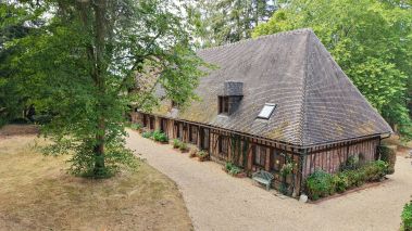house 10 Rooms for sale on BERNAY (27300)