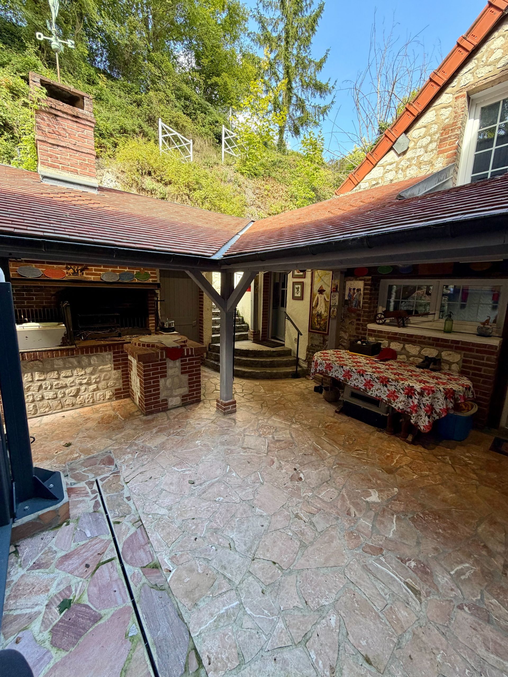 house 8 Rooms for sale on FRENEUSE (76410)