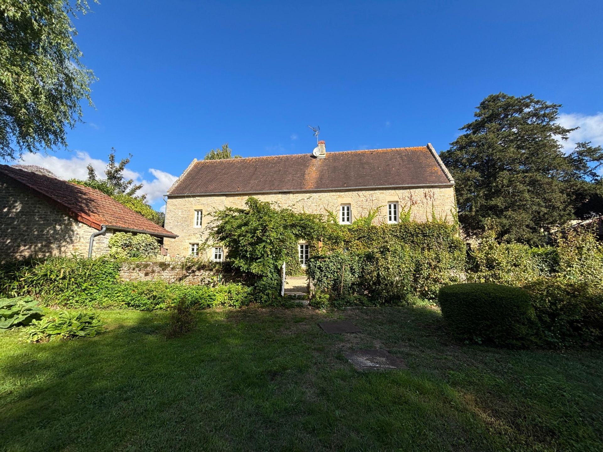 maison 8 Pièces en vente sur PONTS SUR SEULLES (14480)