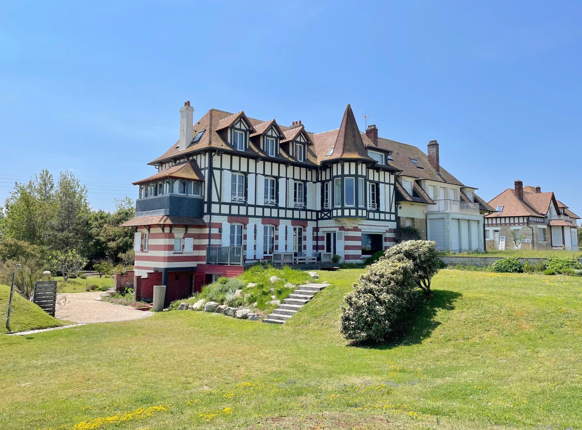 maison 13 Pièces en location saisonnière sur MERVILLE FRANCEVILLE PLAGE (14810)