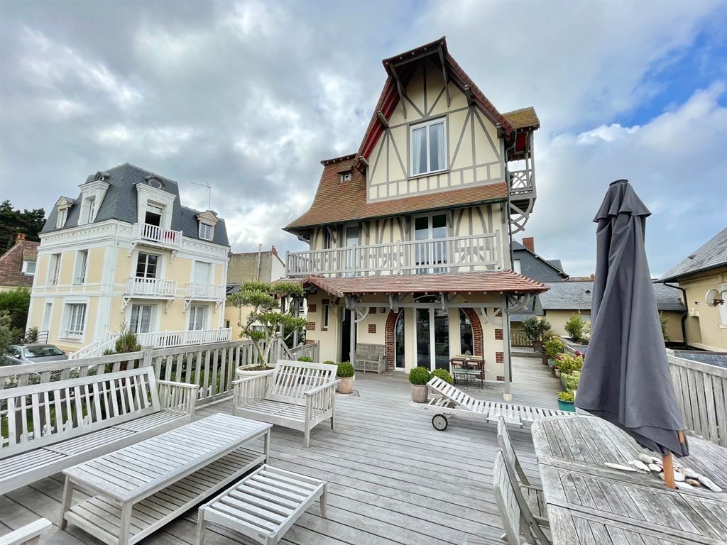 house 7 rooms for seasonal rent on BLONVILLE SUR MER (14910) Rental House Blonville Sur Mer (14910) 150 m²