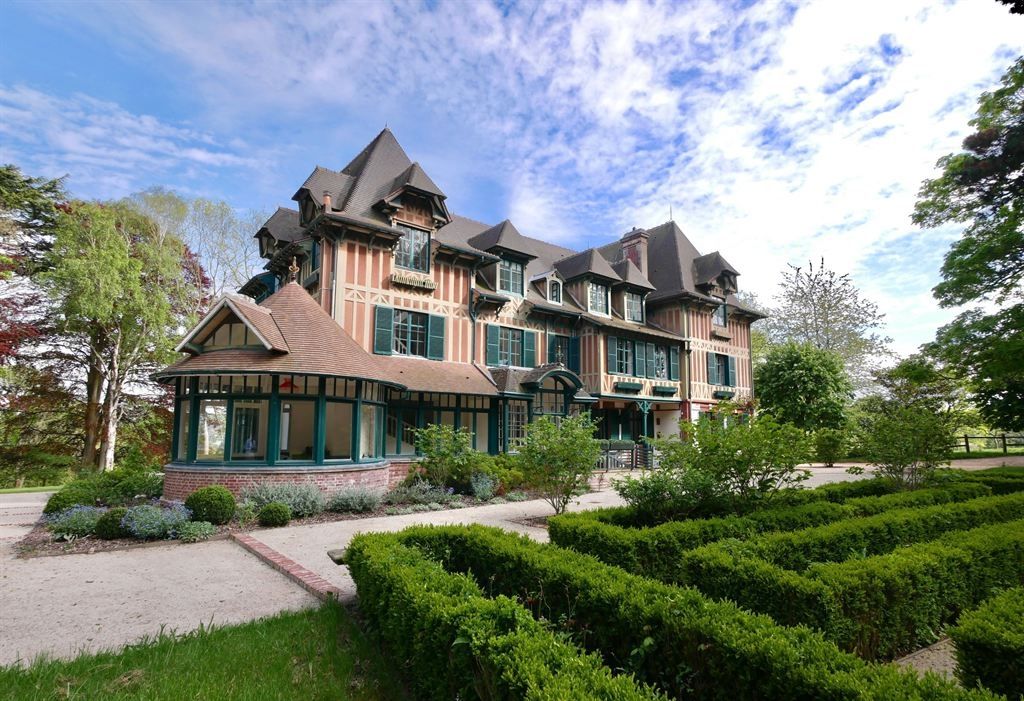 Rental Manor house Villers-sur-Mer (14640) 700 m²