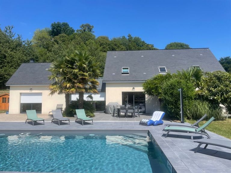 house 7 Rooms for seasonal rent on ST HYMER (14130)