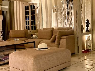 Rental Property Genneville 10 Rooms 230 m²